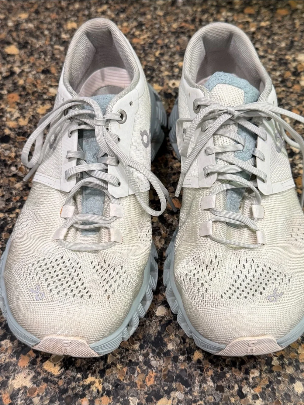 On Running Cloudflow Lightweight Running Shoes ladies 6